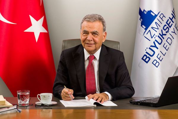 Aziz Kocaoğlu, İzmir'den aday olmayacağını duyurdu