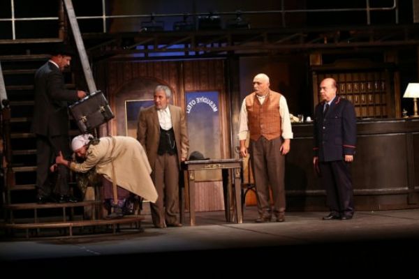 Devlet Tiyatroları perdelerini açıyor