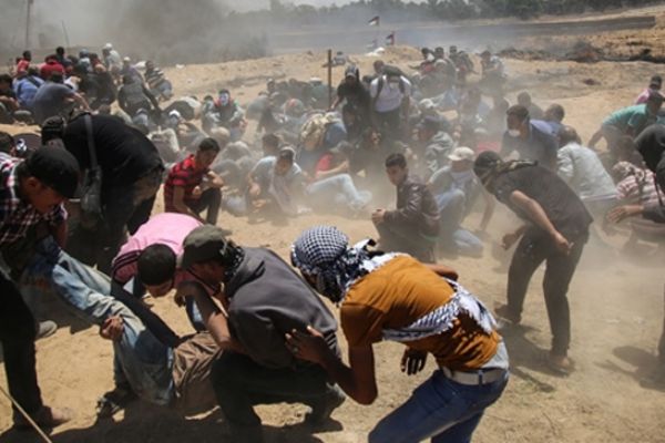 İsrail askeri Gazze sınırında 37 Filistinliyi vurdu