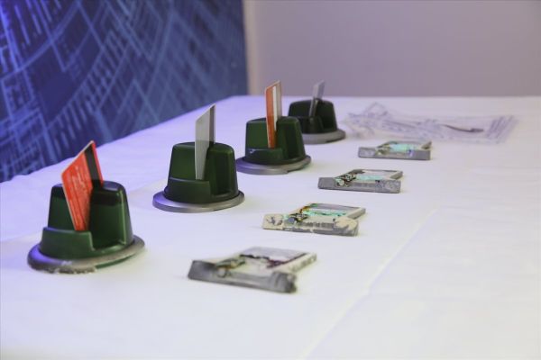 ATM dolandırıcılarının taktıkları aparatı nasıl ayırt ederiz?