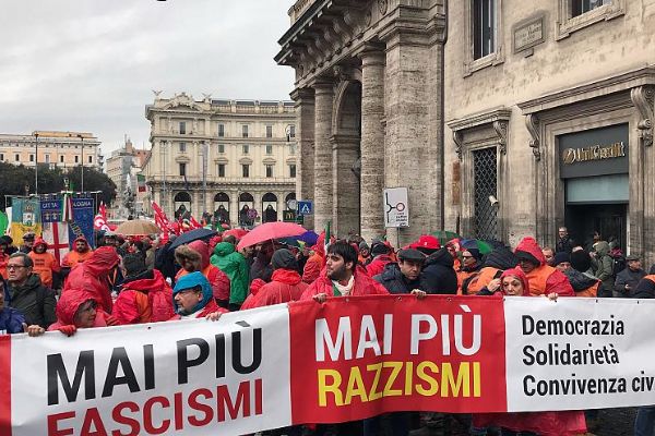 İtalya'da ırkçı saldırgana 12 yıl hapis cezası