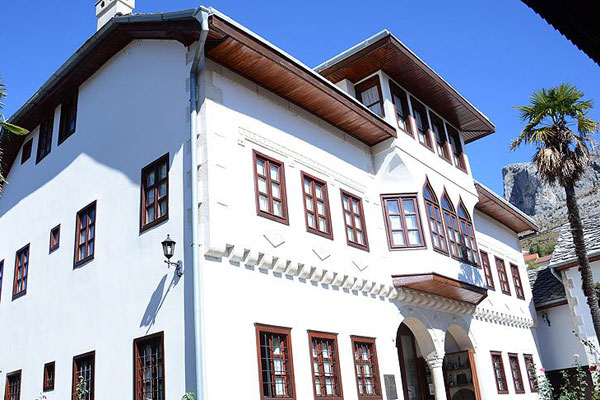 Mostar'ın asırlık Osmanlı konakları
