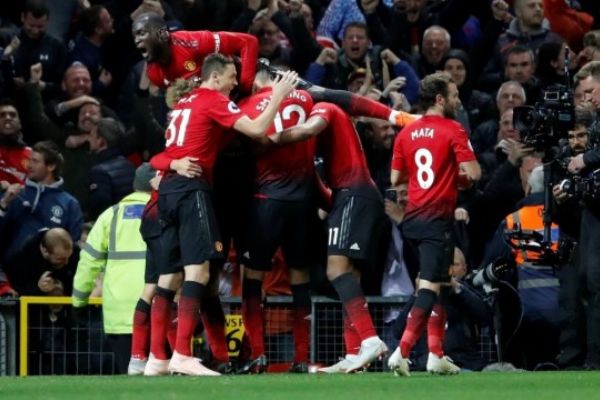 Manchester United'dan müthiş geri dönüş