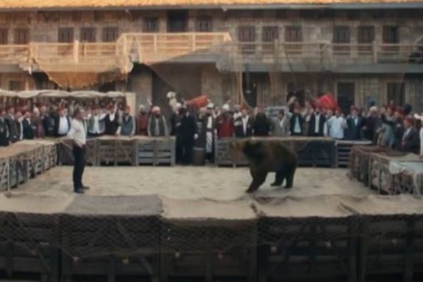 Payitaht Abdülhamid'in yapımcısından ayı sahnesine açıklama