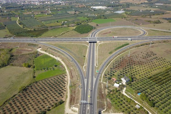 İstanbul-İzmir arası 3,5 saate iniyor