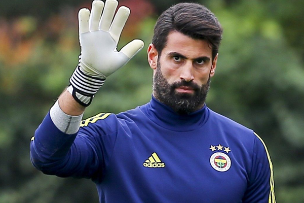 Fenerbahçe’de Volkan Demirel, Ali Koç krizi büyüyor…