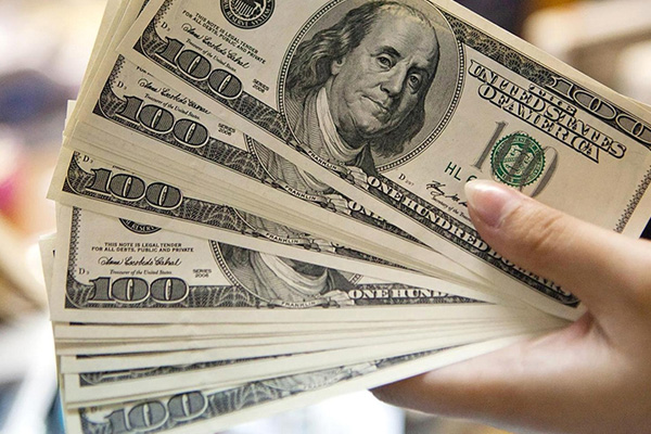 Dolar güne düşüşle başladı