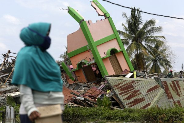 Endonezya'da depremin bilançosu artıyor: 2 bin 245 ölü