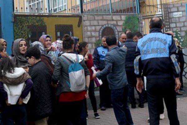 Bahçelievler'de okulda yangın!