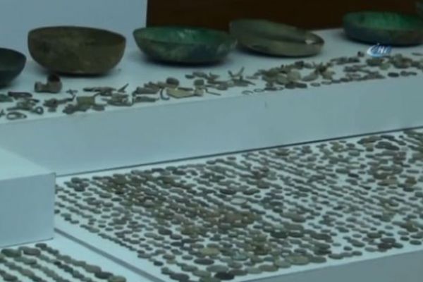 Paha biçilemeyen eserleri yurt dışına kaçıracaklardı