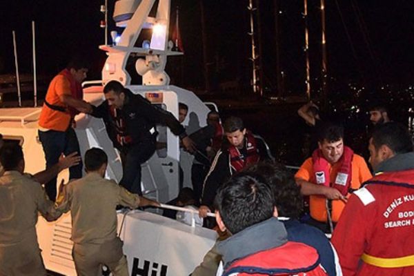 Lastik bot battı faciayı, sahil güvenlik ekiplerinin dikkati engelledi