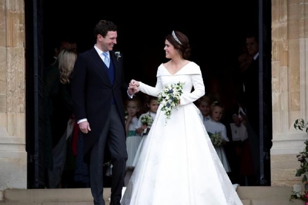 İngiltere Kraliçesi'nin torunu evlendi