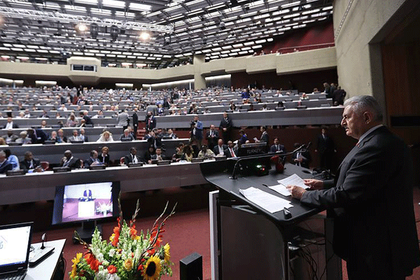 TBMM Başkanı Yıldırım'dan gelişmiş ülkelere göç eleştirisi