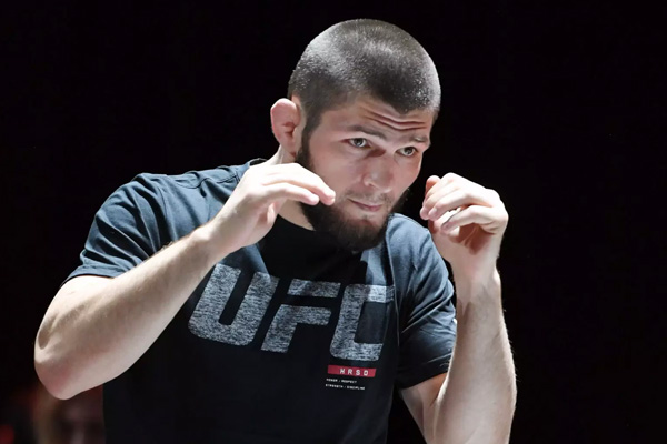 Mayweather'dan, Khabib’in meydan okumasına yanıt