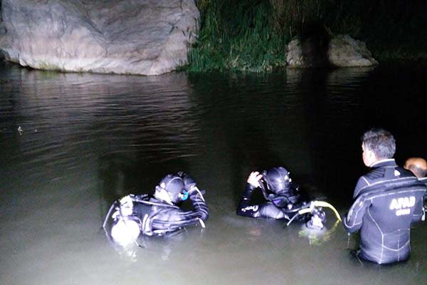 Sivas'ta çaya düşen genç boğuldu