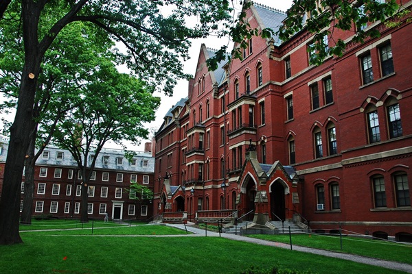 Harvard Üniversitesine ırk ayrımcılığı davası açıldı