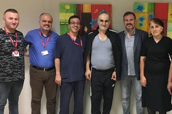 “Bacağın kesilecek” dediler yürüyerek gitti…