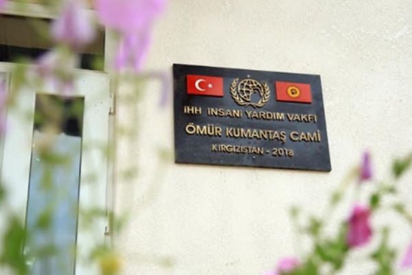 Türkiyeli hayırseverlerden Kırgızistan’a 3 yeni cami