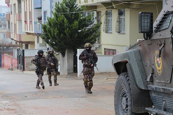 Eylem hazırlığındaki 13 PKK'lı yakalandı