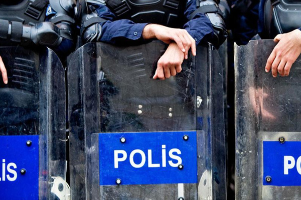 155’i bir yılda 45 bin 210 kez aradı