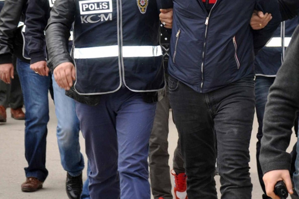 Konya merkezli 11 ilde FETÖ operasyonu: 17 gözaltı