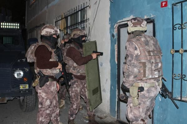 İstanbul'da helikopter destekli uyuşturucu operasyonu