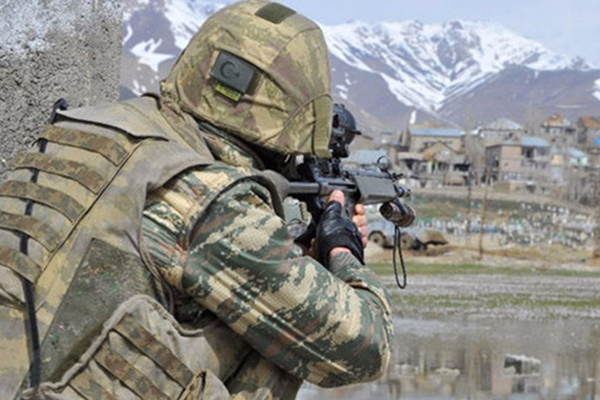 Mardin'de çatışma: Yaralı askerler var...