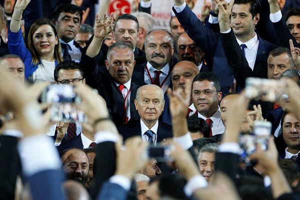 'AK Parti-MHP ittifakında iplerin kopmasında, Ömer Çelik'in tavrı etkili oldu'