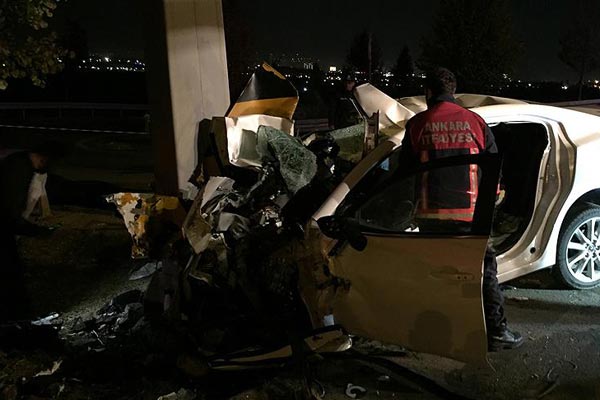 Aynı aileden 4 kişi trafik kazasında yaşamını yitirdi