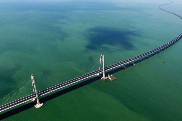 Dünyanın en uzun köprüsü açıldı