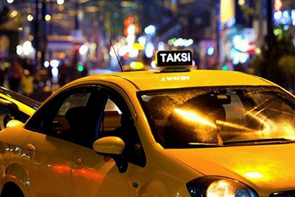 Hem sahte para aldı hemde cebindeki parayı kaptırdı!