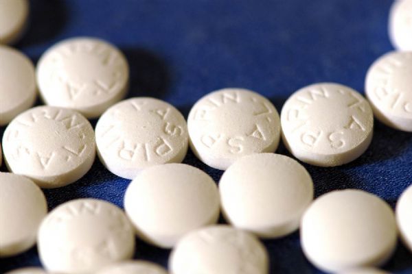 Bilinçsiz aspirin kullanımı mide kanamasını riskini artırıyor