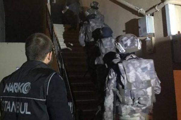 İstanbul'da zehir tacirlerine operasyon
