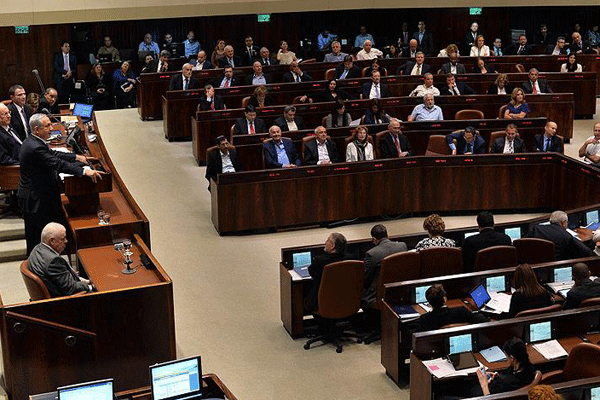 İsrail,Filistinli tutuklu ailelerini ziyaretten men etti!