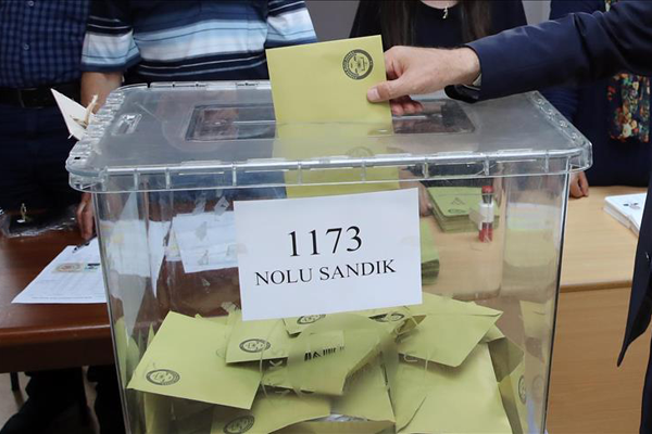 Yerel seçimlerde adaylık için istifalarda son gün 1 Aralık