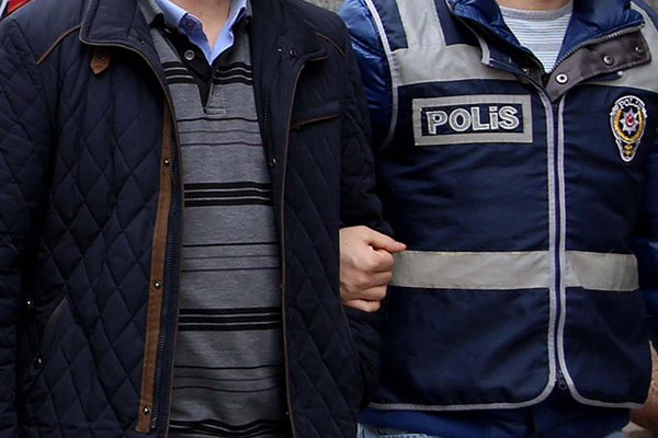 10 ilde FETÖ operasyonu