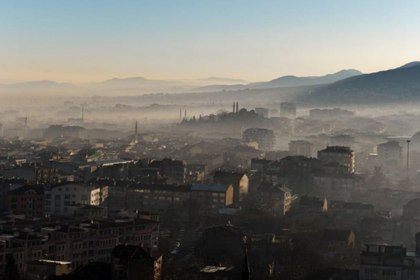 ‘İstanbul’da kirliliğin nedeni yükselen inşaatlar’