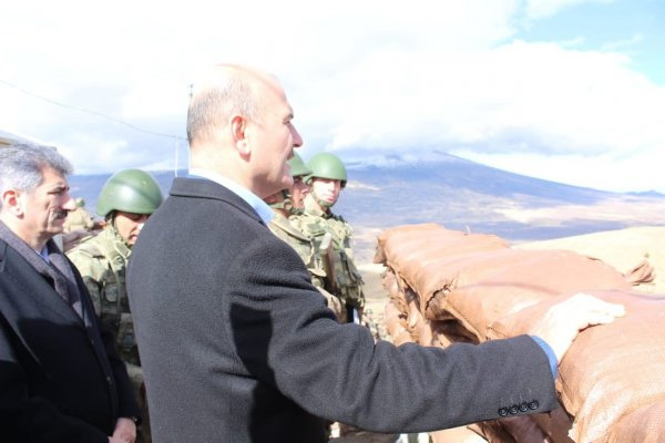 Süleyman Soylu Türkiye-İran sınırında