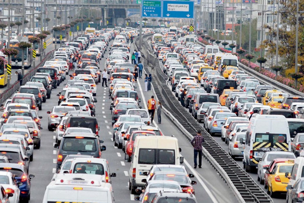 İstanbul’da bugün bu yollar trafiğe kapanacak