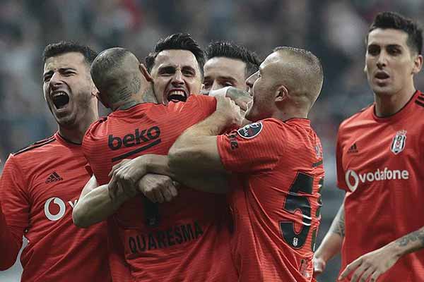 Beşiktaş farklı kazandı