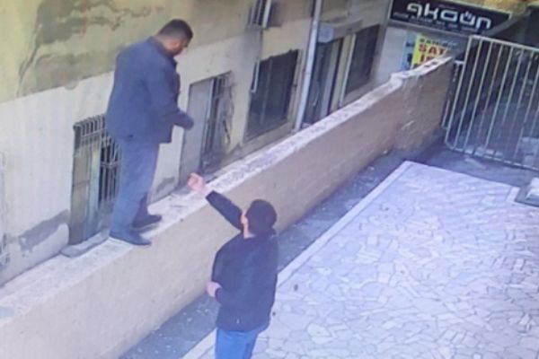 Pes dedirten olay! Engelli genci böyle kandırdı