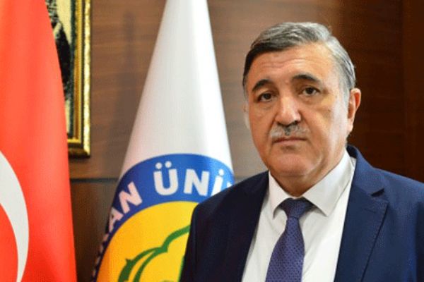 Harran Üniversitesi Rektörü: Cumhurbaşkanı'na itaat etmek farz-ı ayn'dır.