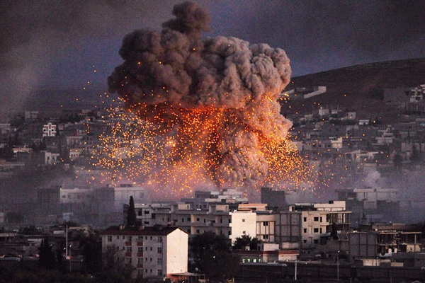 İsrail Gazze’deki mülteci kampını bombaladı