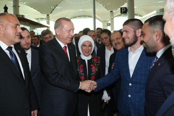 Khabib: Türkçe öğreneceğim, Erdoğan'la Türkçe konuşacağım