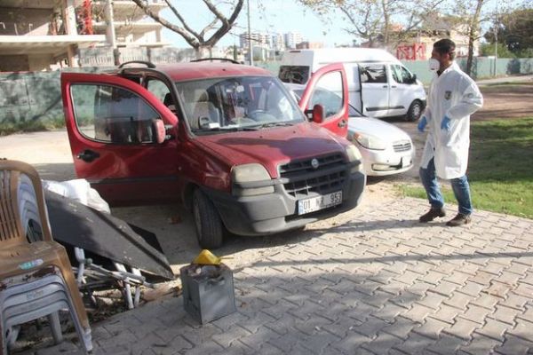 Otomobilde yaktığı kömür ocağından zehirlendi