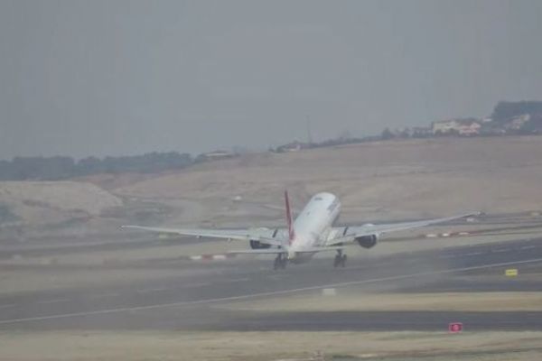 İstanbul Havalimanı'ndan ilk tarifeli uçuş yapıldı