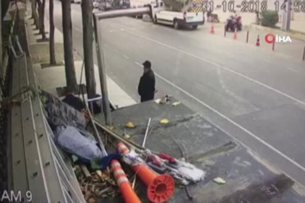 Motosiklet, ATV'ye çarptı motor sürücüsü ölümden döndü