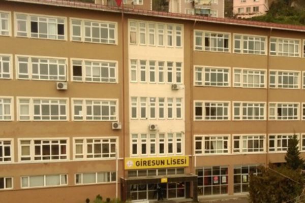 Okulda akıl almaz şaka! Arkadaşının attığı yumrukla hayatını kaybetti