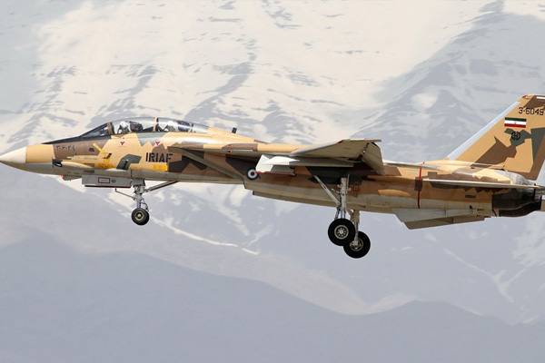 İran’dan yerli savaş uçağı açıklaması