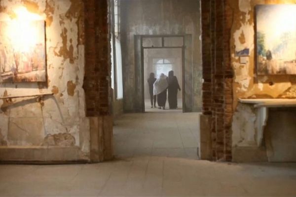 Lübnan'da Osmanlıdan kalma otel resimle yeniden hayat buldu